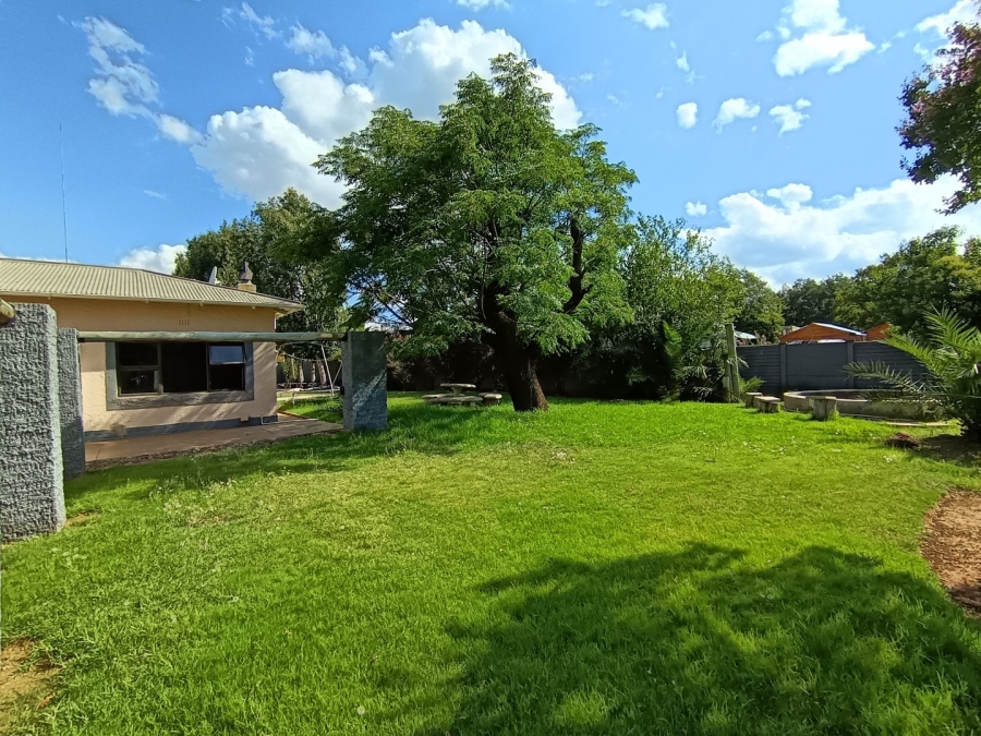 5 Bedroom Property for Sale in Park West Free State